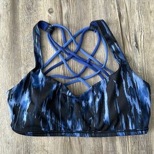 Lululemon Free to be Bra Size 6